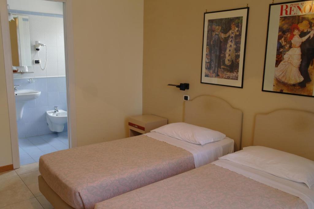 Hotel Armando' S Sulmona Rum bild