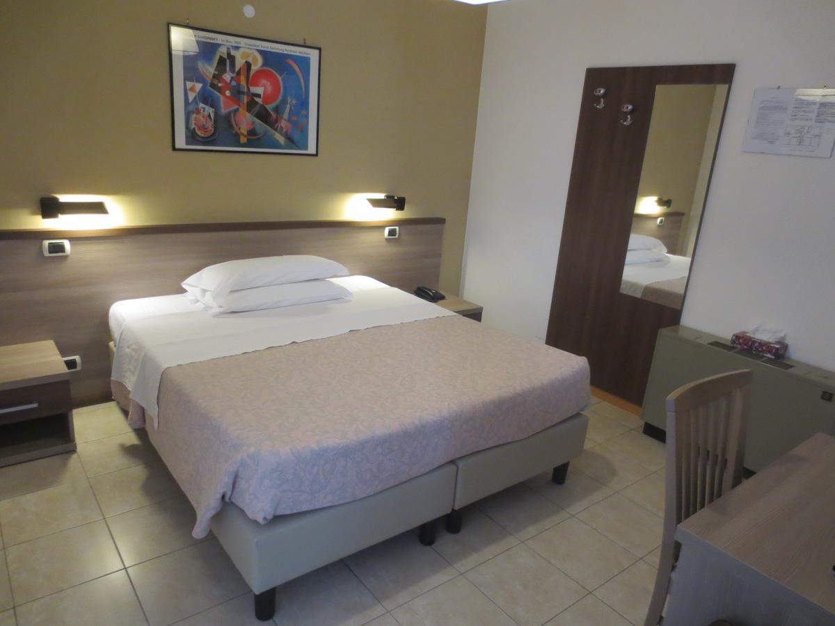 Hotel Armando' S Sulmona Exteriör bild